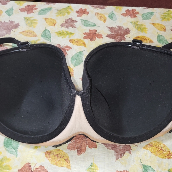 Torrid curve black smooth and lacy push up bra size 40DD - Picture 4 of 7